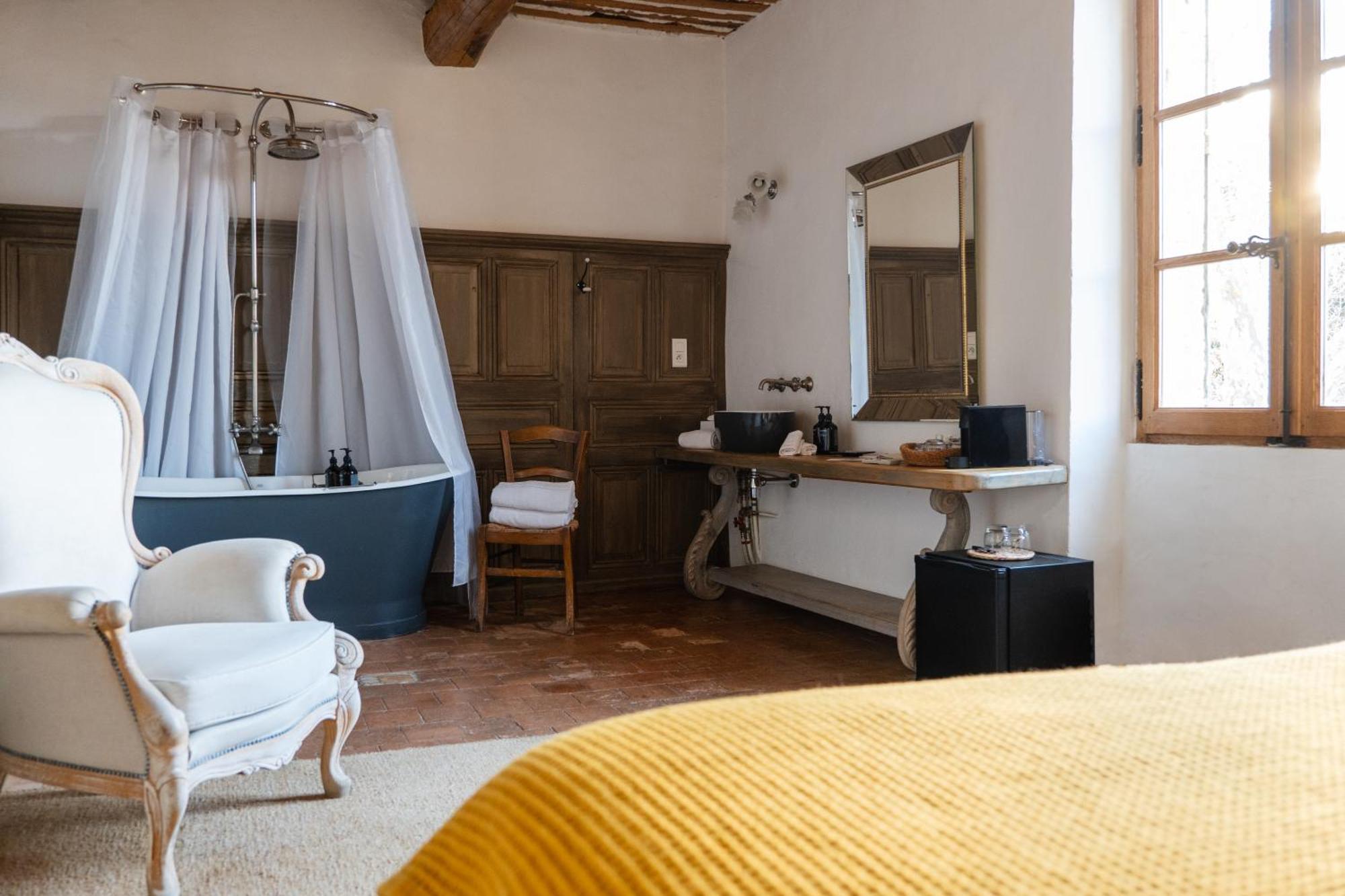 Le Galinier Lourmarin, A Beaumier Guesthouse Bilik gambar
